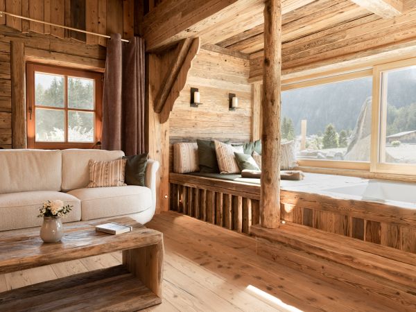 laposch-luxuschalet-wellness-im-chalet-tirol.jpg